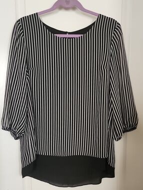 I.N. Studio Vertical Stripe Black and White Blouse Size Large